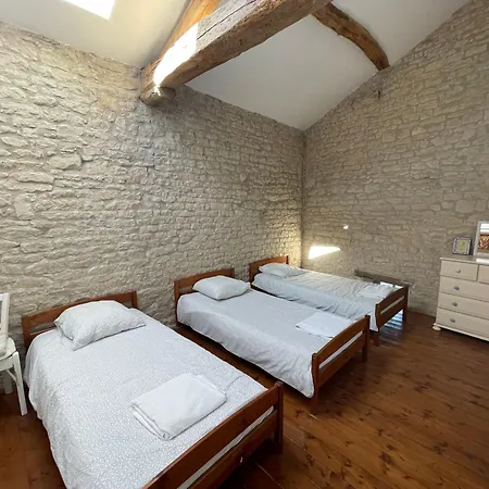 Andromeda - Les Constellations Doeuil-sur-le-Mignon